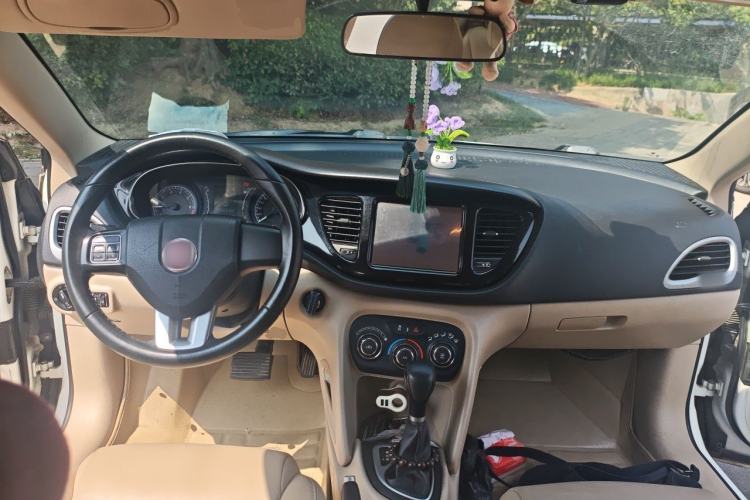 Used Fiat Viaggio 2012 1.4T Automatic Jingxiang Edition Center Console