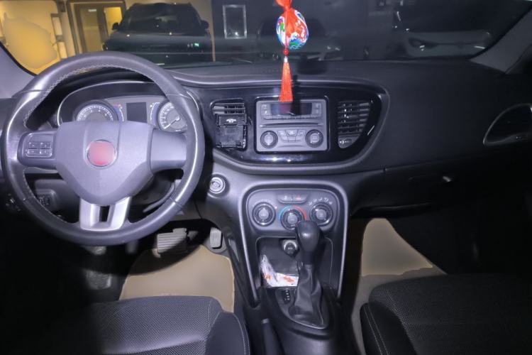 Used Fiat Viaggio 2012 1.4T Automatic Jingxiang Edition Center Console