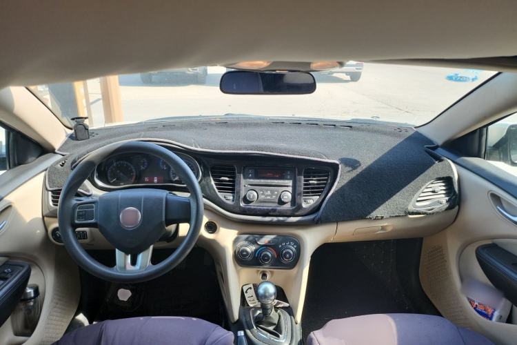 Used Fiat Viaggio 2012 1.4T Manual Enjoyment Edition Center Console