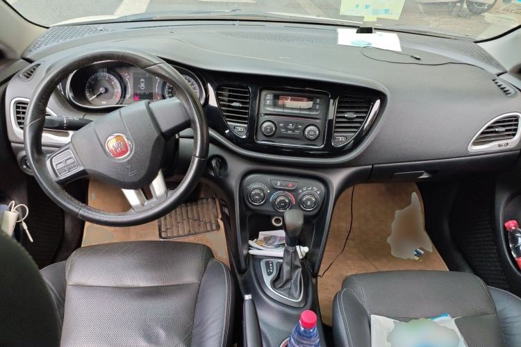 Used Fiat Viaggio 2012 1.4T Automatic Jingxiang Edition Center Console
