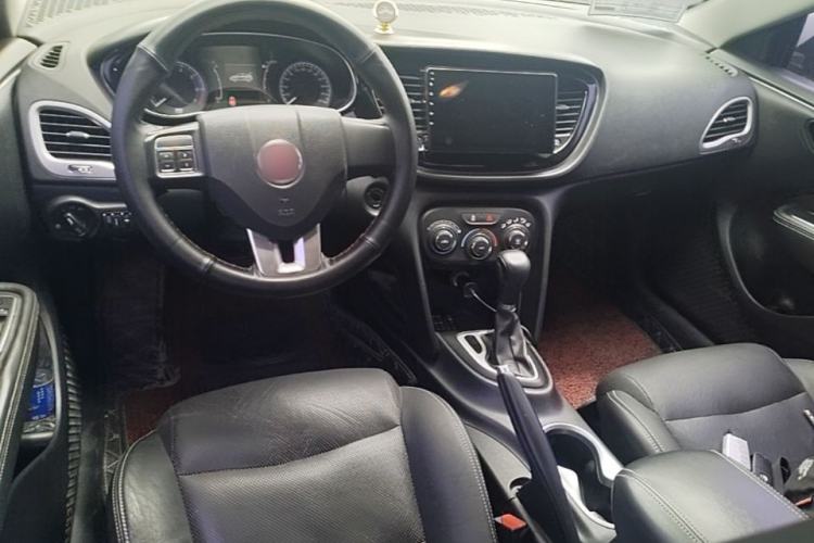 Used Fiat Viaggio 2012 1.4T Automatic Jingxiang Edition Center Console