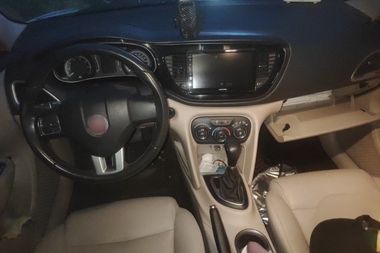 Used Fiat Viaggio 2012 1.4T Automatic Jingxiang Edition Center Console