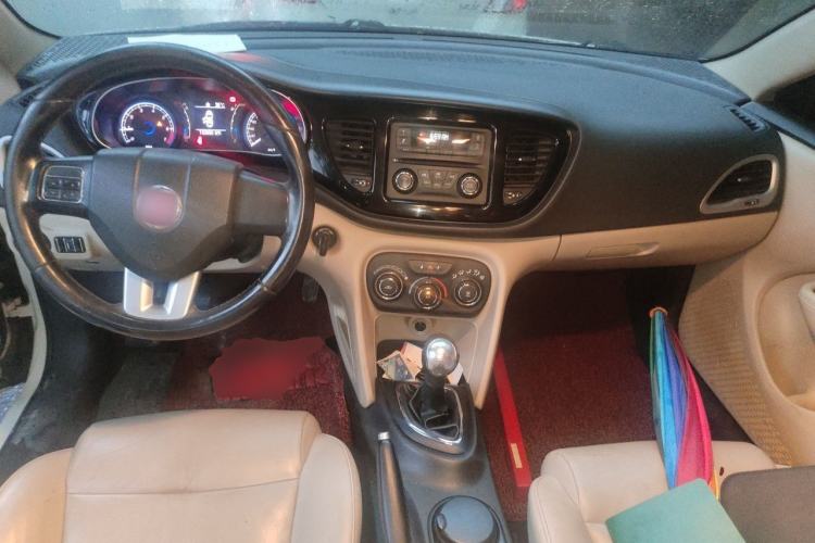 Used Fiat Viaggio 2012 1.4T Manual Enjoyment Edition Center Console