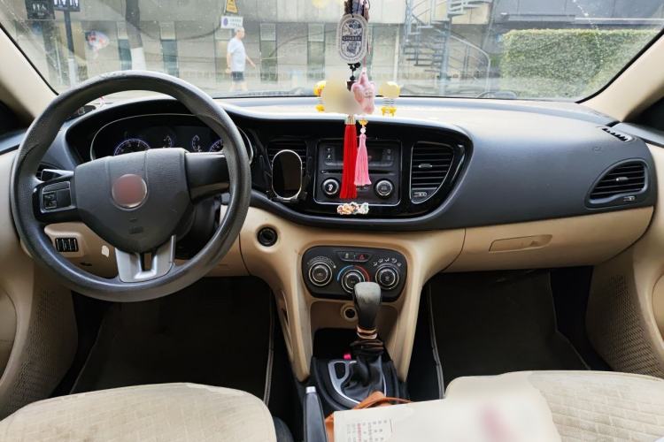 Used Fiat Viaggio 2012 1.4T Automatic Enjoyment Edition Center Console