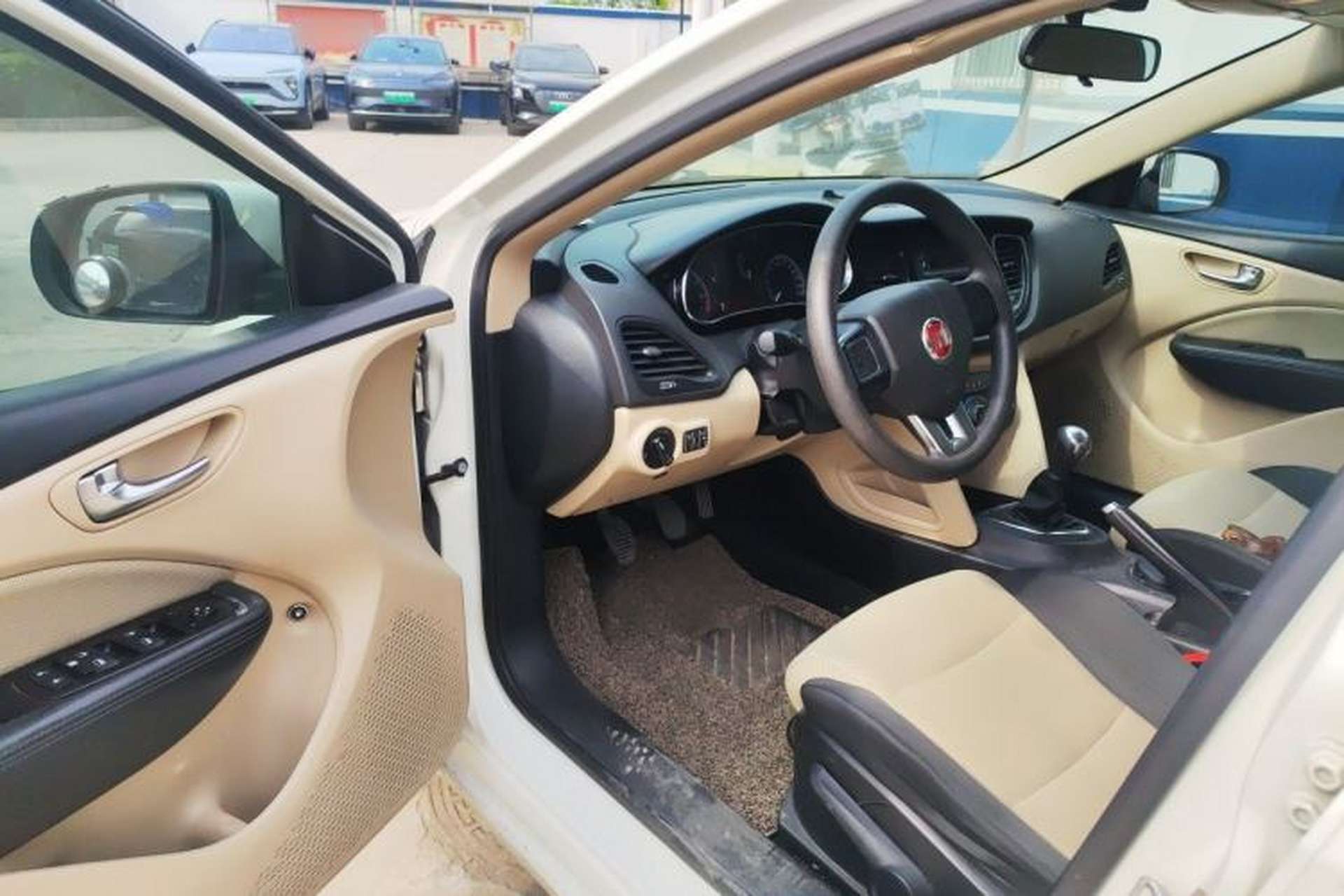 Used Fiat Viaggio 2012 1.4T Manual Enjoyment Edition Driver Seat