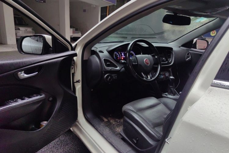 Used Fiat Viaggio 2012 1.4T Automatic Jingxiang Edition Driver Seat