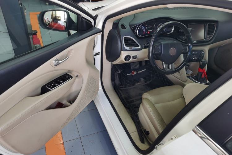 Used Fiat Viaggio 2012 1.4T Automatic Luxury Edition Driver Seat