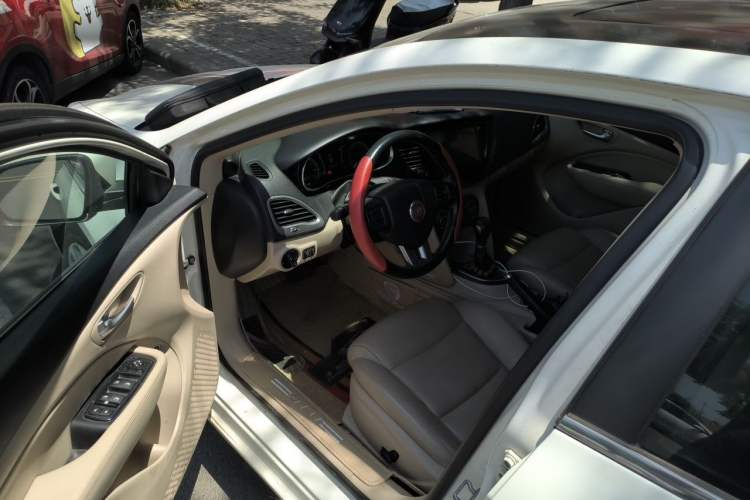 Used Fiat Viaggio 2012 1.4T Automatic Jingxiang Edition Driver Seat