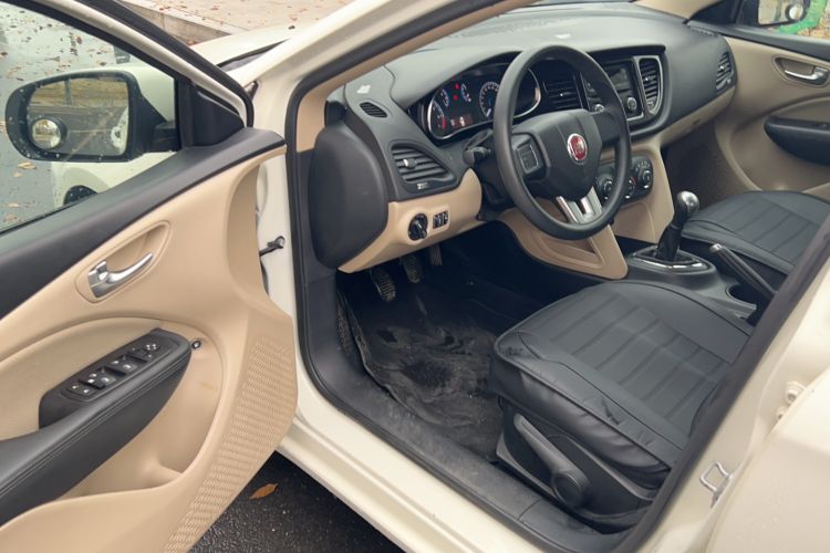 Used Fiat Viaggio 2012 1.4T Manual Enjoyment Edition Driver Seat
