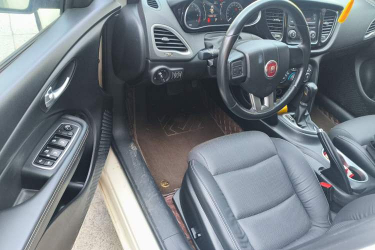 Used Fiat Viaggio 2012 1.4T Automatic Jingxiang Edition Driver Seat