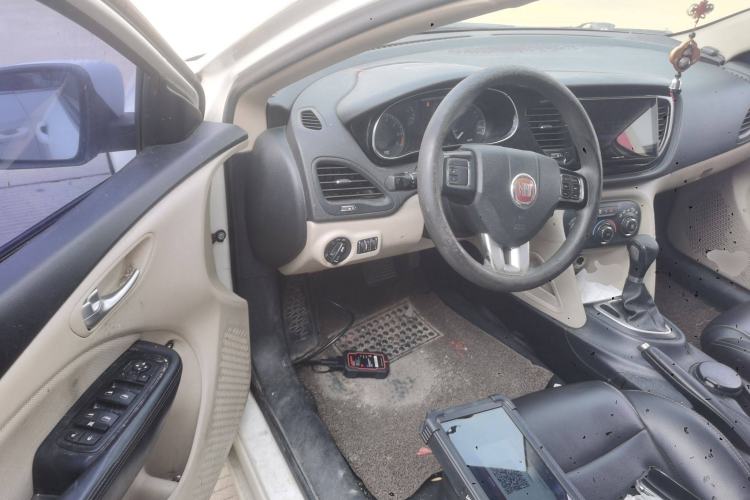 Used Fiat Viaggio 2012 1.4T Automatic Enjoyment Edition Driver Seat