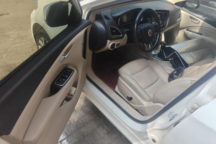 Used Fiat Viaggio 2012 1.4T Automatic Jingxiang Edition Driver Seat