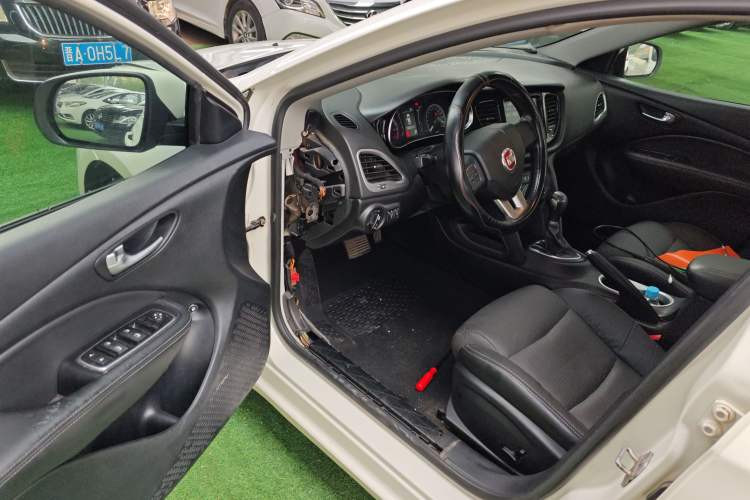Used Fiat Viaggio 2012 1.4T Automatic Jingxiang Edition Driver Seat