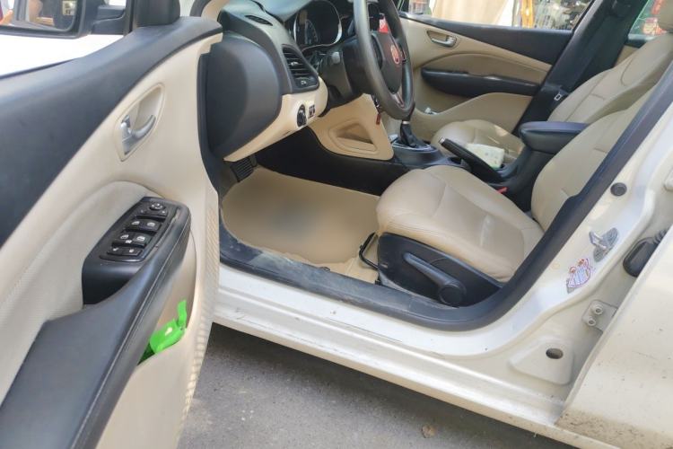 Used Fiat Viaggio 2012 1.4T Automatic Enjoyment Edition Driver Seat