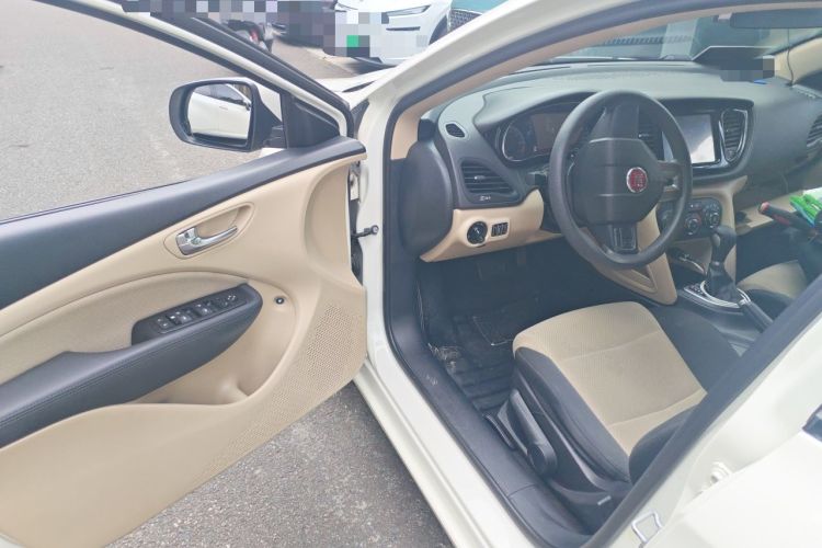 Used Fiat Viaggio 2012 1.4T Automatic Enjoyment Edition Driver Seat
