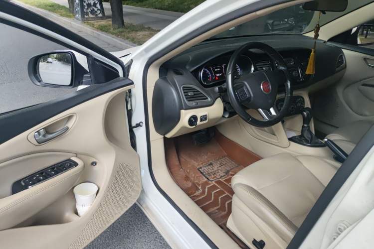 Used Fiat Viaggio 2012 1.4T Automatic Jingxiang Edition Driver Seat