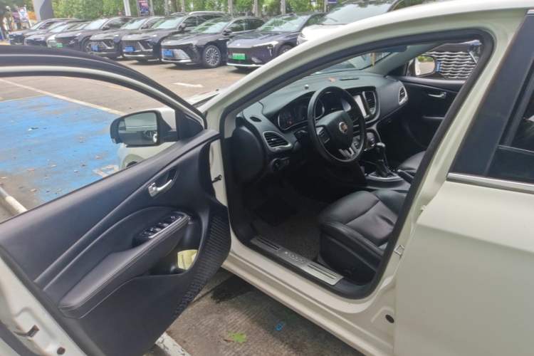 Used Fiat Viaggio 2012 1.4T Automatic Jingxiang Edition Driver Seat