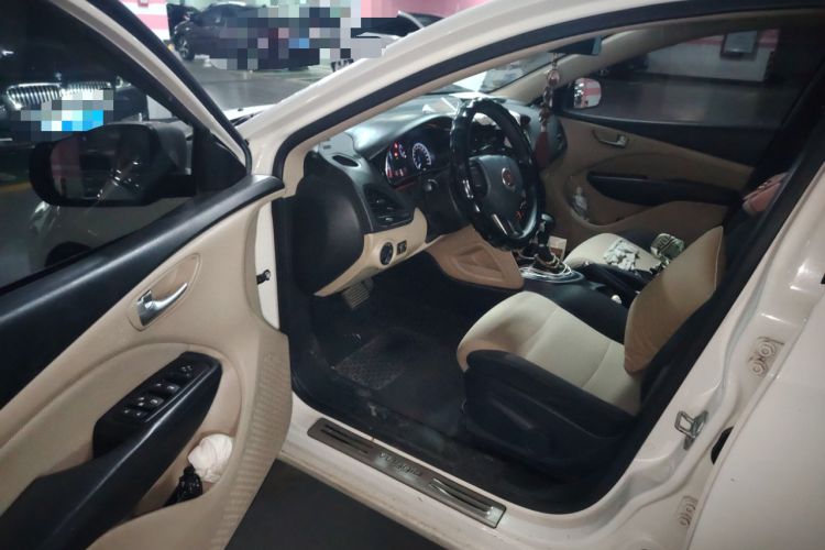 Used Fiat Viaggio 2012 1.4T Automatic Enjoyment Edition Driver Seat