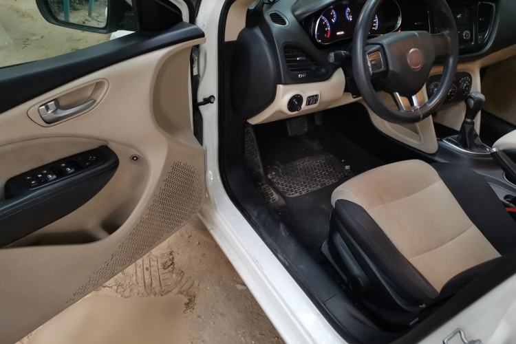 Used Fiat Viaggio 2012 1.4T Automatic Enjoyment Edition Driver Seat