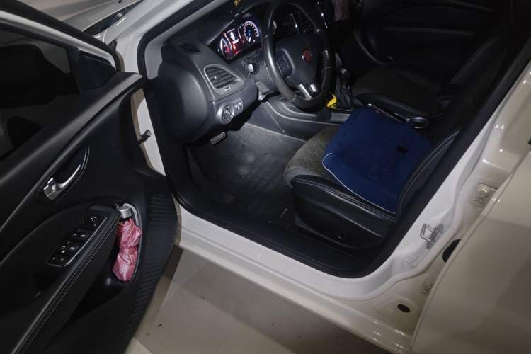 Used Fiat Viaggio 2012 1.4T Automatic Jingxiang Edition Driver Seat