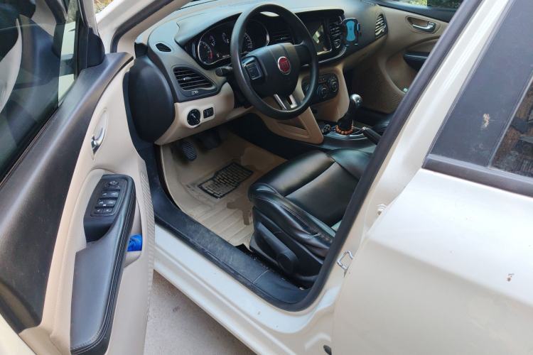 Used Fiat Viaggio 2012 1.4T Manual Enjoyment Edition Driver Seat