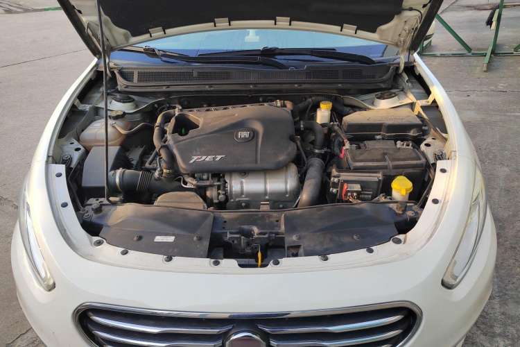 Used Fiat Viaggio 2012 1.4T Automatic Jingxiang Edition Engine Bay