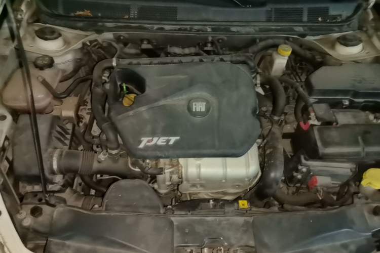 Used Fiat Viaggio 2012 1.4T Automatic Jingxiang Edition Engine Bay