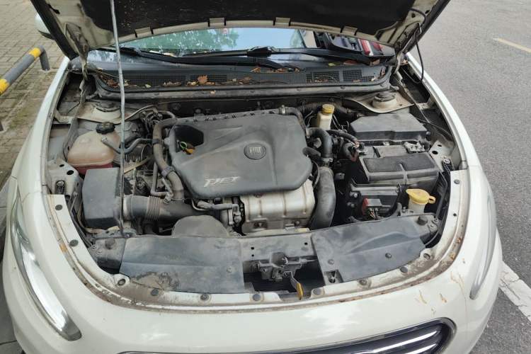 Used Fiat Viaggio 2012 1.4T Automatic Jingxiang Edition Engine Bay