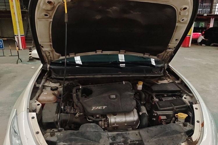 Used Fiat Viaggio 2012 1.4T Automatic Enjoyment Edition Engine Bay