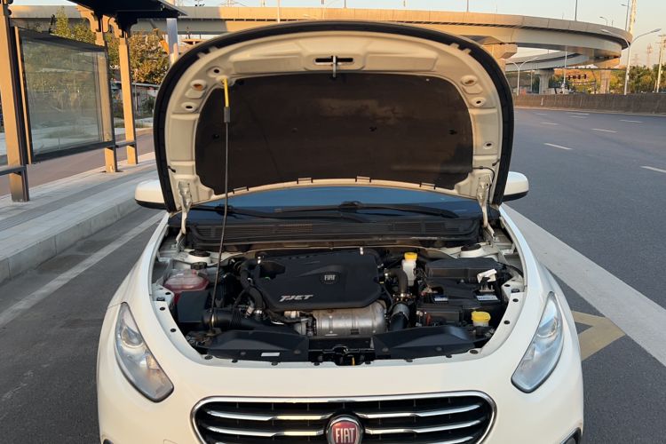 Used Fiat Viaggio 2012 1.4T Automatic Jingxiang Edition Engine Bay
