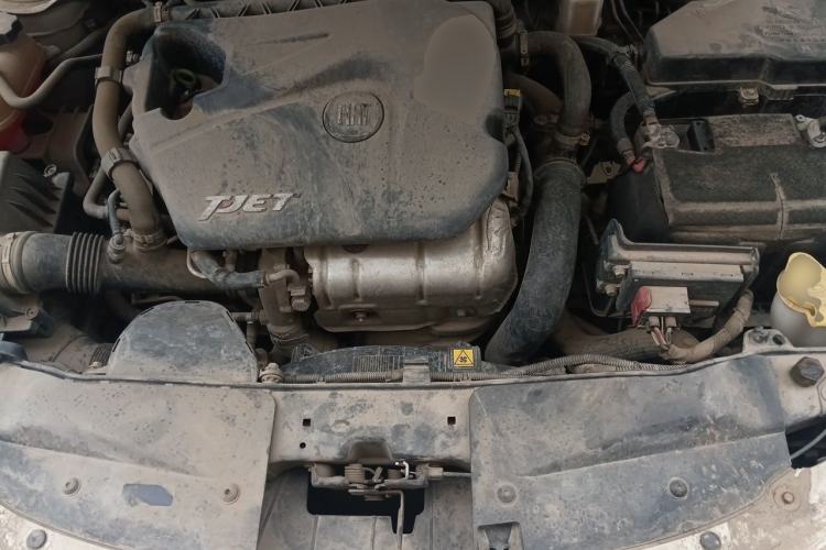 Used Fiat Viaggio 2012 1.4T Automatic Enjoyment Edition Engine Bay