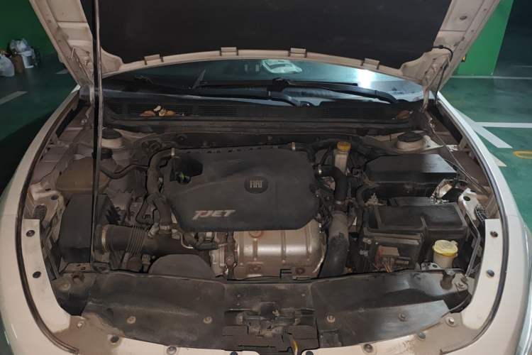 Used Fiat Viaggio 2012 1.4T Automatic Jingxiang Edition Engine Bay