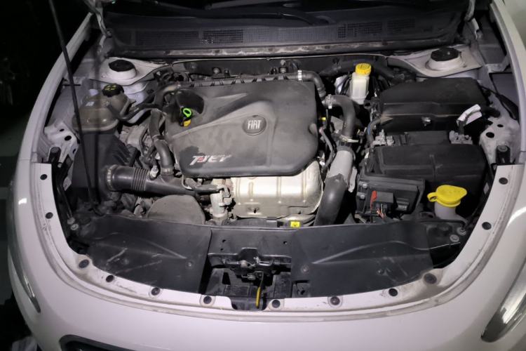 Used Fiat Viaggio 2012 1.4T Automatic Jingxiang Edition Engine Bay