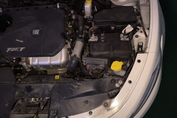 Used Fiat Viaggio 2012 1.4T Automatic Luxury Edition Engine Bay Left