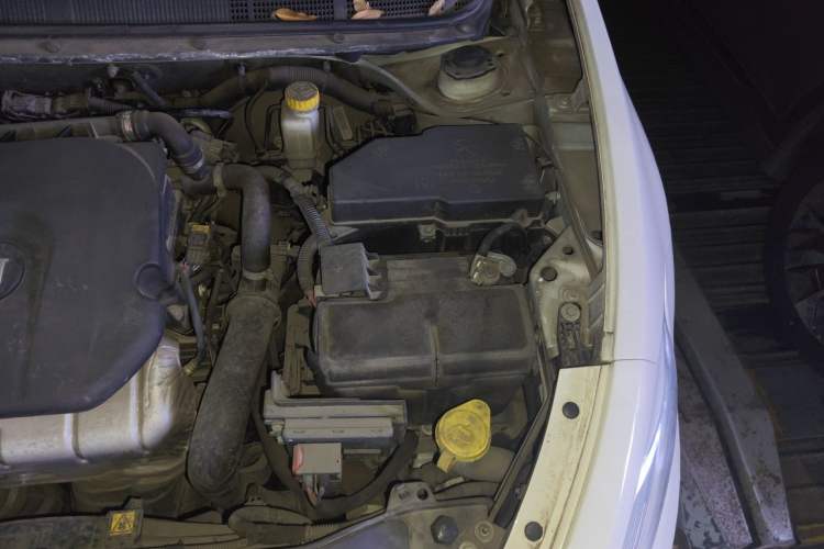Used Fiat Viaggio 2012 1.4T Automatic Jingxiang Edition Engine Bay Left