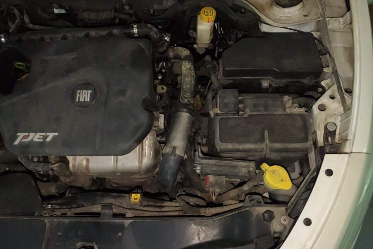 Used Fiat Viaggio 2012 1.4T Automatic Enjoyment Edition Engine Bay Left