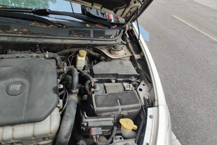Used Fiat Viaggio 2012 1.4T Automatic Jingxiang Edition Engine Bay Left