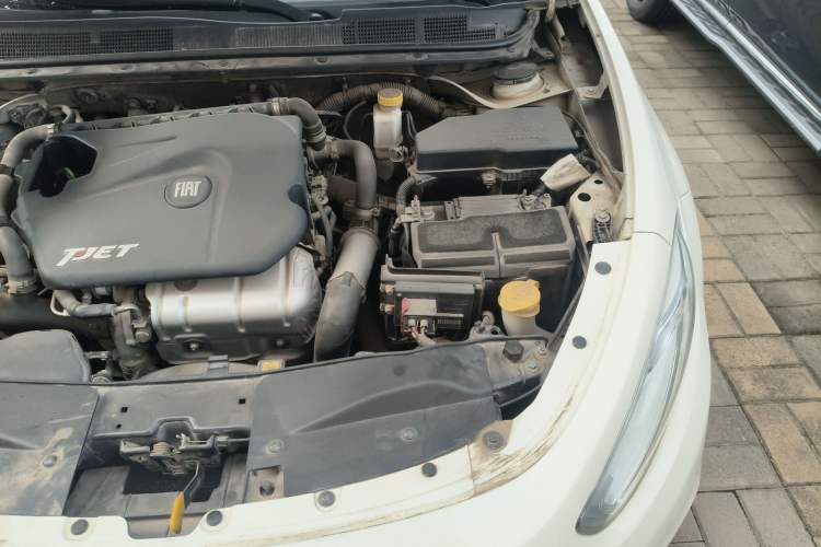 Used Fiat Viaggio 2012 1.4T Automatic Luxury Edition Engine Bay Left