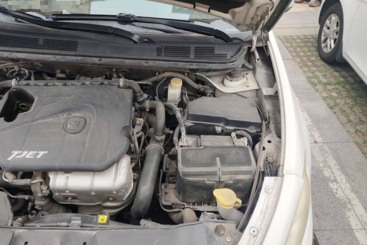 Used Fiat Viaggio 2012 1.4T Manual Enjoyment Edition Engine Bay Left