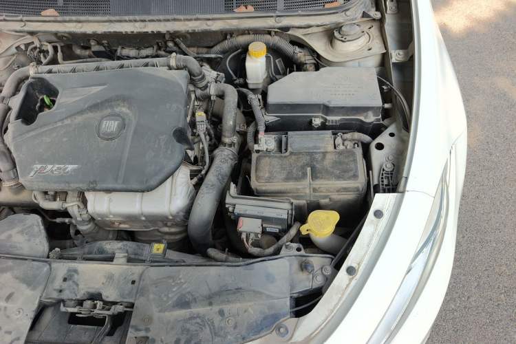 Used Fiat Viaggio 2012 1.4T Automatic Jingxiang Edition Engine Bay Left