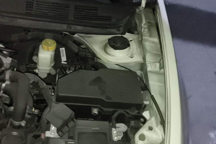 Used Fiat Viaggio 2012 1.4T Automatic Jingxiang Edition Engine Bay Left