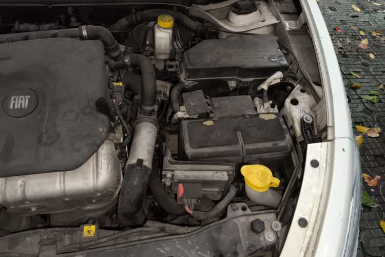 Used Fiat Viaggio 2012 1.4T Automatic Jingxiang Edition Engine Bay Left