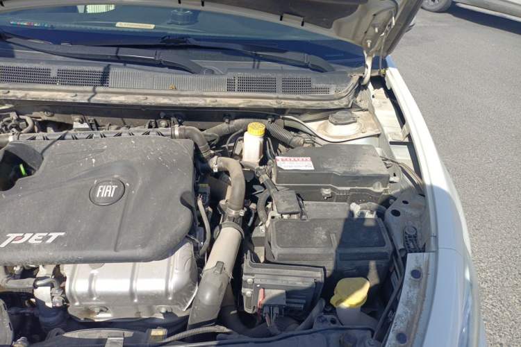 Used Fiat Viaggio 2012 1.4T Automatic Jingxiang Edition Engine Bay Left