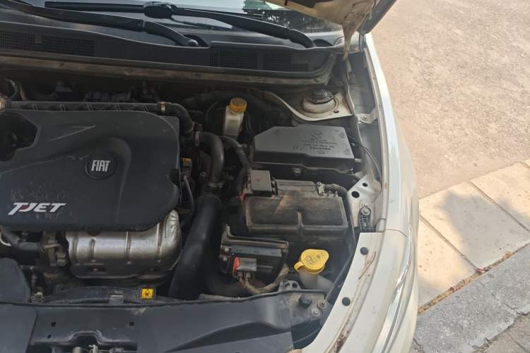 Used Fiat Viaggio 2012 1.4T Automatic Jingxiang Edition Engine Bay Left