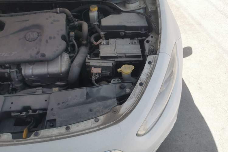 Used Fiat Viaggio 2012 1.4T Automatic Jingxiang Edition Engine Bay Left