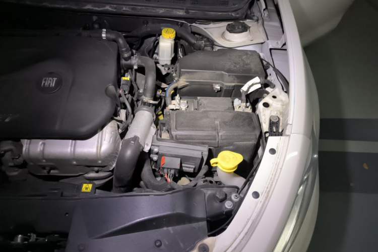 Used Fiat Viaggio 2012 1.4T Automatic Jingxiang Edition Engine Bay Left