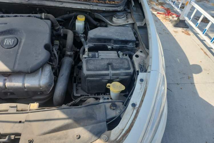 Used Fiat Viaggio 2012 1.4T Manual Enjoyment Edition Engine Bay Left