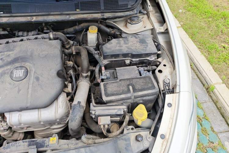 Used Fiat Viaggio 2012 1.4T Automatic Jingxiang Edition Engine Bay Left