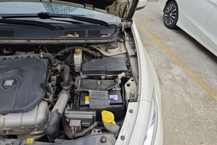 Used Fiat Viaggio 2012 1.4T Automatic Enjoyment Edition Engine Bay Left