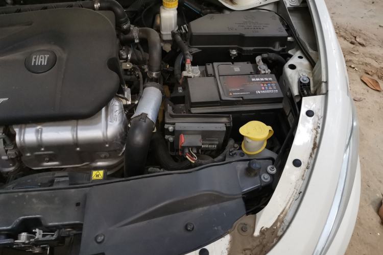 Used Fiat Viaggio 2012 1.4T Automatic Enjoyment Edition Engine Bay Left